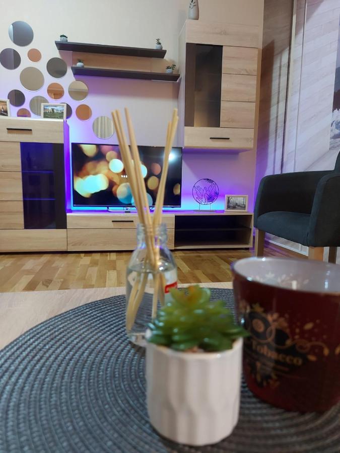 Apartman Espresso Sa Parkingom Сремска-Митровица Экстерьер фото