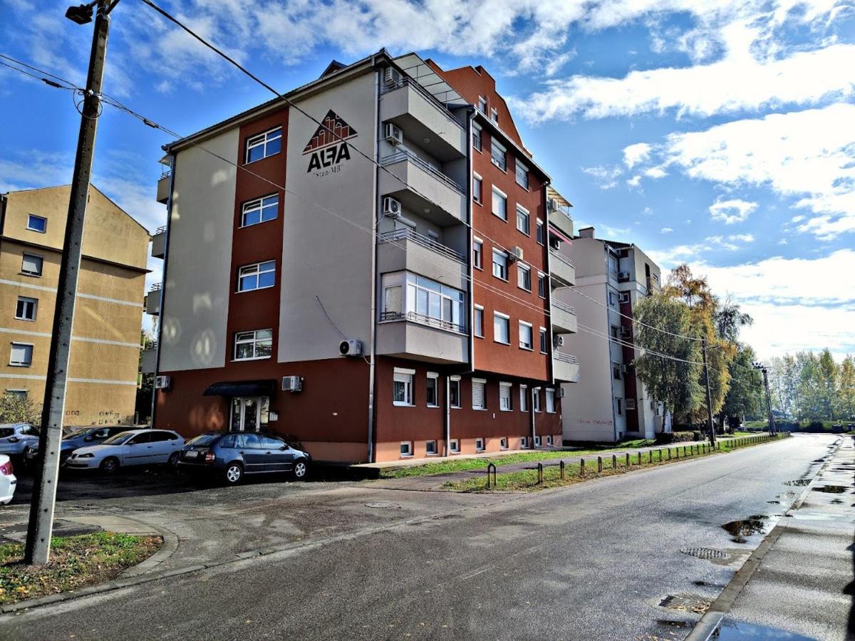 Apartman Espresso Sa Parkingom Сремска-Митровица Экстерьер фото