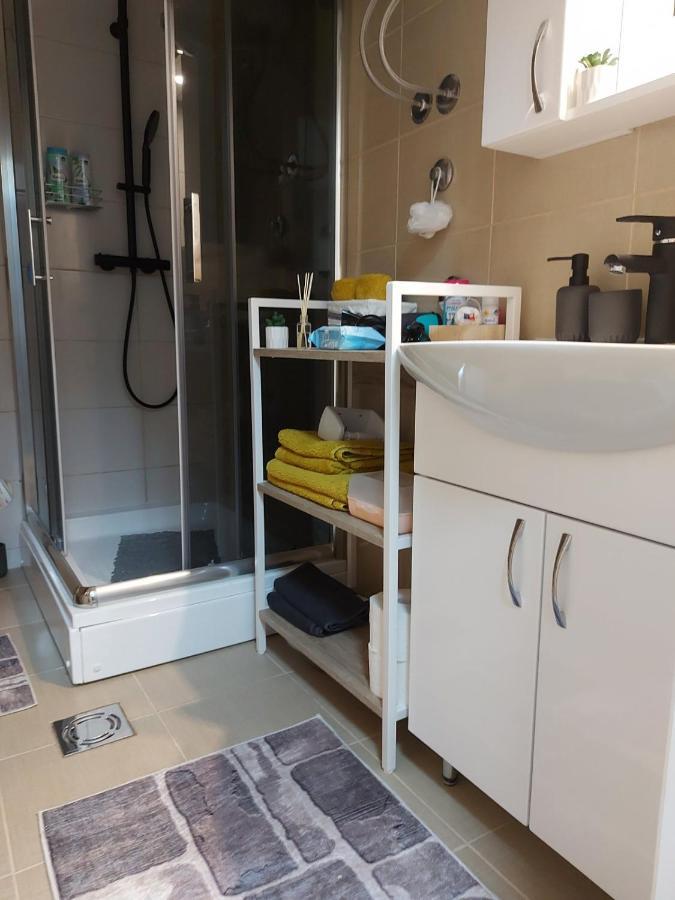Apartman Espresso Sa Parkingom Сремска-Митровица Экстерьер фото